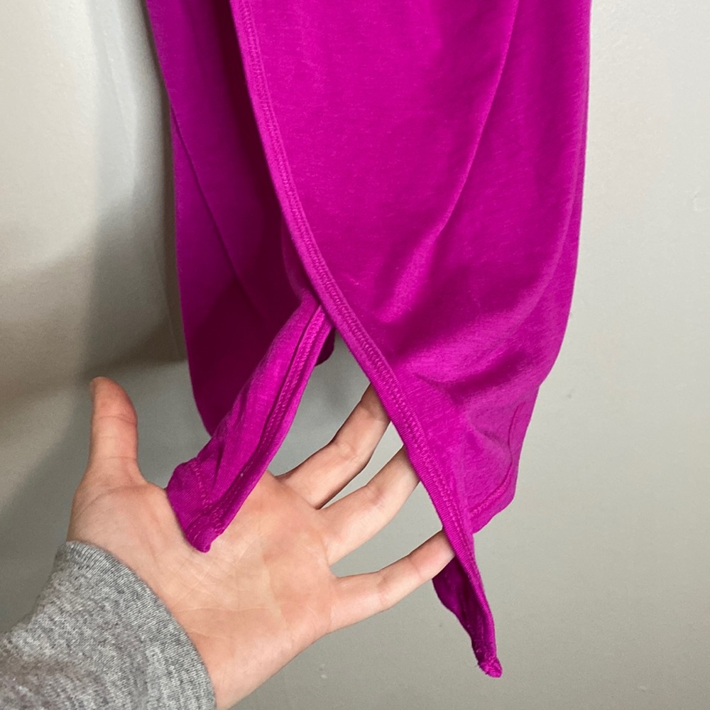 🎱Athleta Essence Pink Tie Back Split Back Open Back Criss Cross Tank! - Picture 6 of 6